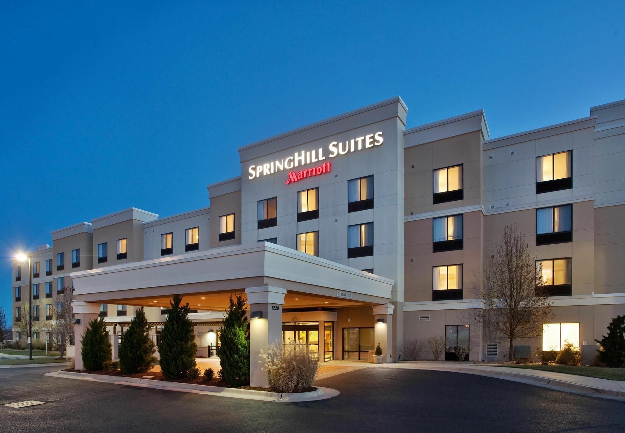 Springhill Suites By Marriott Wichita East At Plazzio Exterior photo